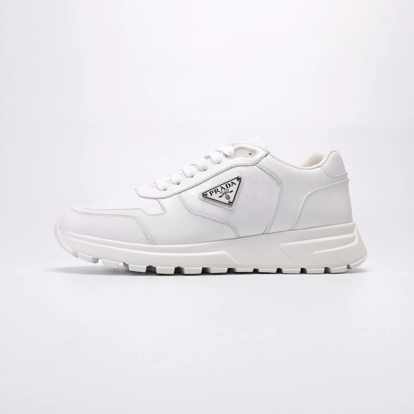 Batch 580 [PRADA] Men's shoes are popular in the counter, official website synchronization, high-quality shipments. Fabric: original cowhide with snakeskin. Lining: cowhide feet + cowhide lining. Outsole: original TPU + foam. Size: 38-46